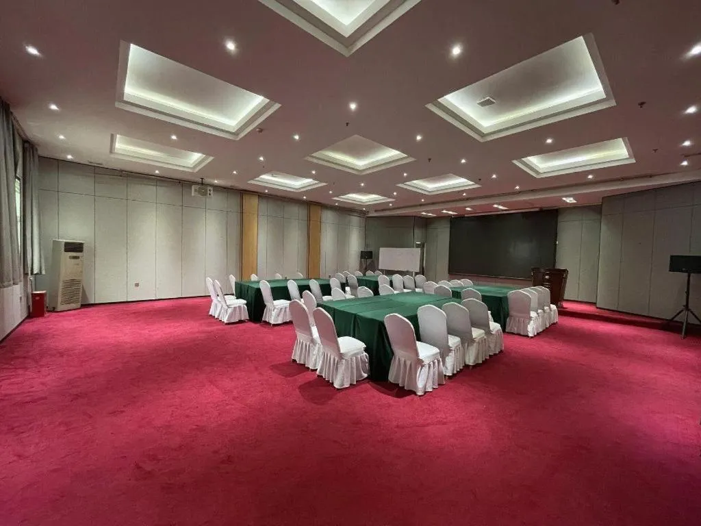 Jinjiang Metropolo Zhengzhou Songshan Road