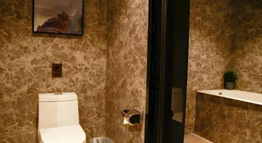 James Joyce Coffetel·Changchun Railway Station