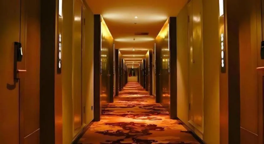 James Joyce Coffetel·Changchun Railway Station