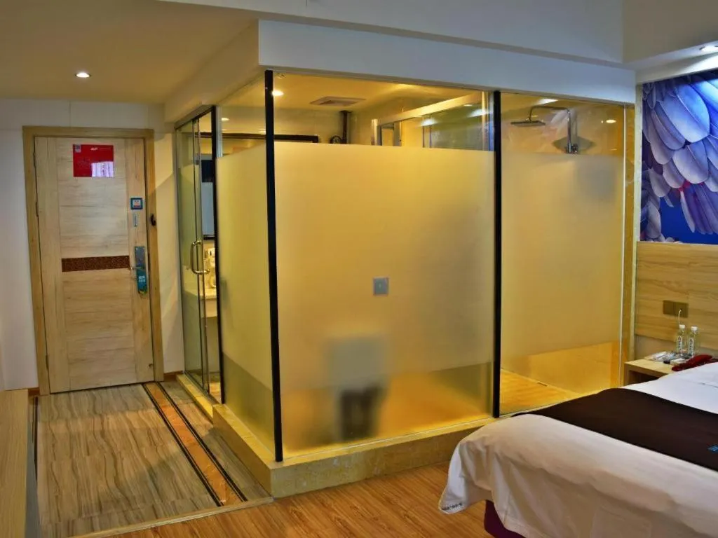 Bed in Hotel Pai Hezhou Lingfeng Plaza