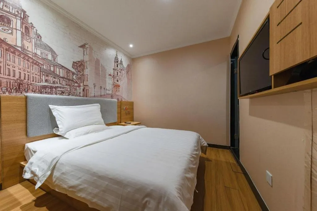 Bed in 7 Days Premium Qingdao World of Ocean Qingdao University