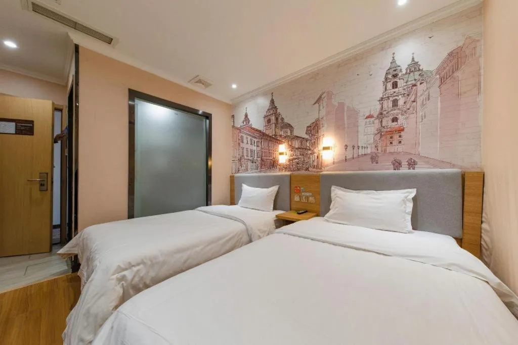 Bed in 7 Days Premium Qingdao World of Ocean Qingdao University