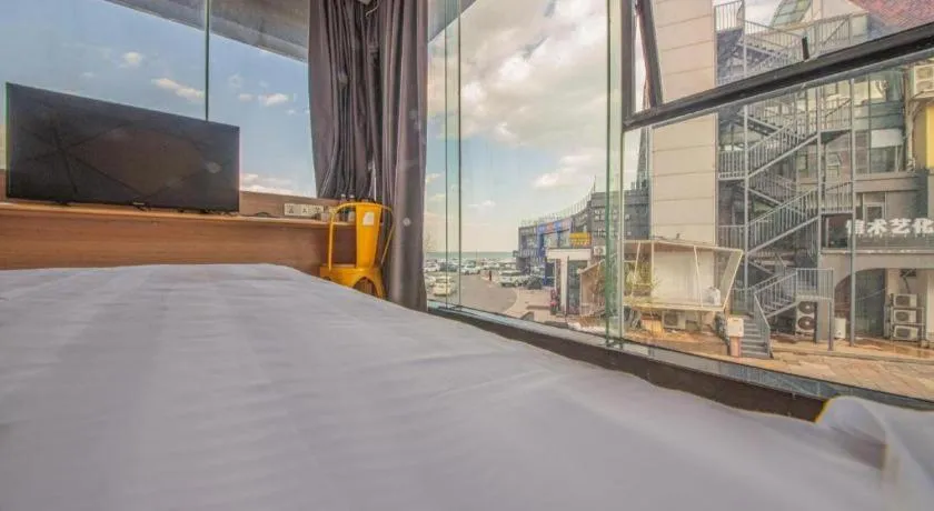 Bed in 7 Days Premium Qingdao World of Ocean Qingdao University