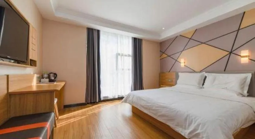 Bed in 7 Days Premium Qingdao World of Ocean Qingdao University
