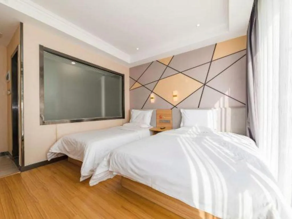 Bed in 7 Days Premium Qingdao World of Ocean Qingdao University