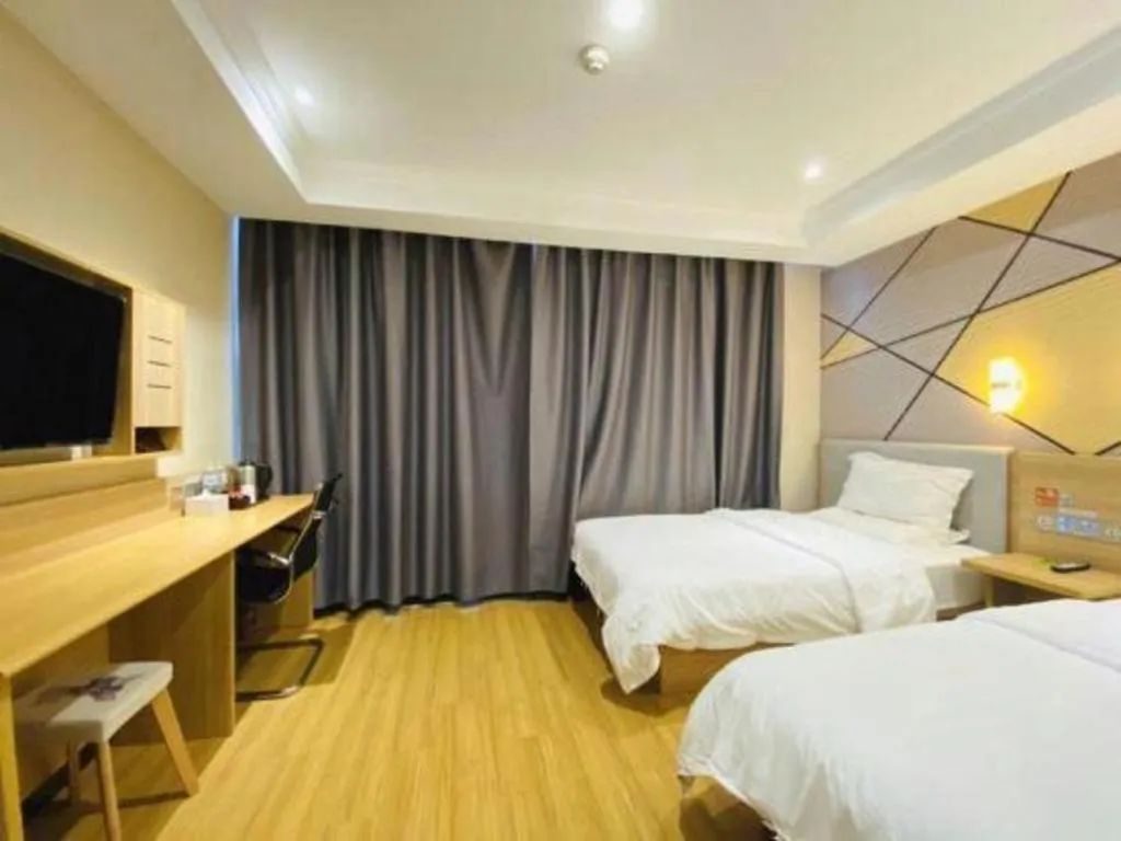 Bed in 7 Days Premium Qingdao World of Ocean Qingdao University