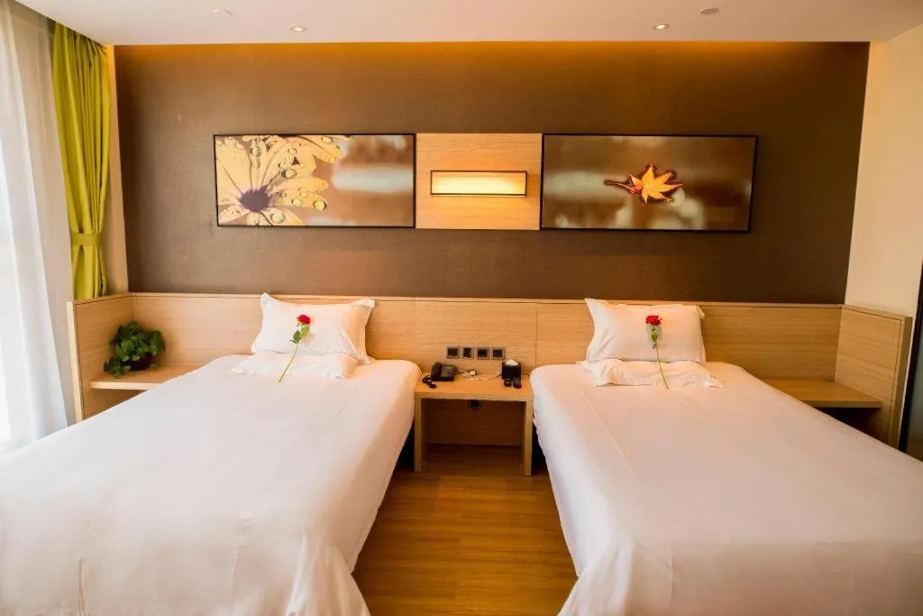 Bed in IU Hotel Zhangye High-Speed Railway Station