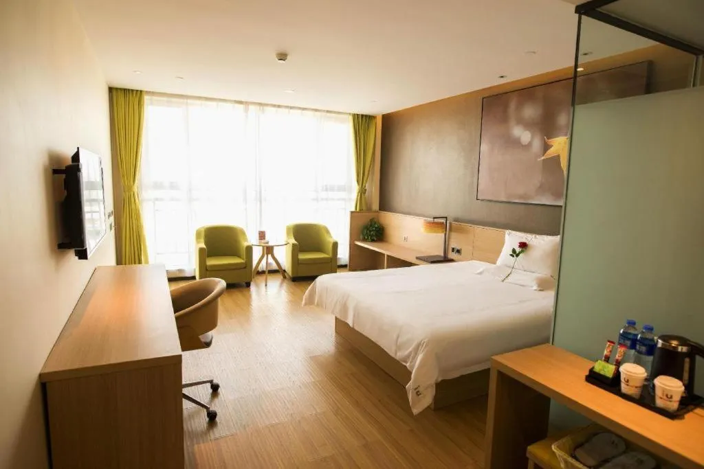 Bed in IU Hotel Zhangye High-Speed Railway Station