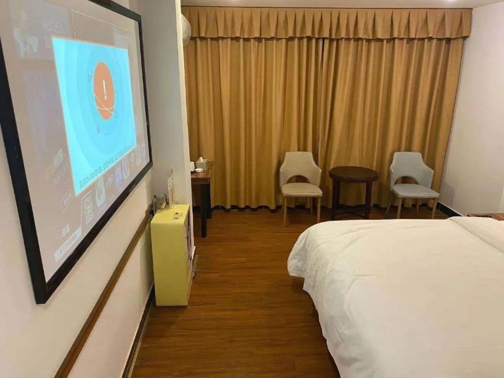 Bed in PAI Hotel Guangzhou Baiyun International Airport Zhongluotan Zhuliao Metro Station