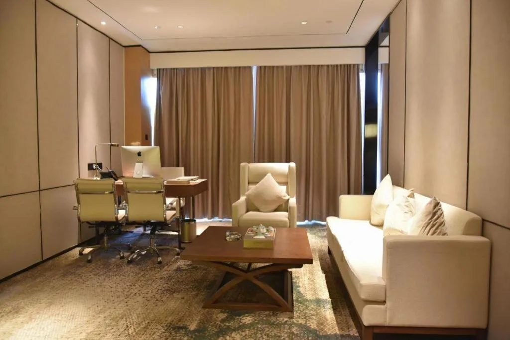 Lakehome Hotel Konggang