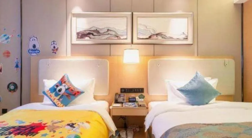 Bed in Lakehome Hotel Konggang