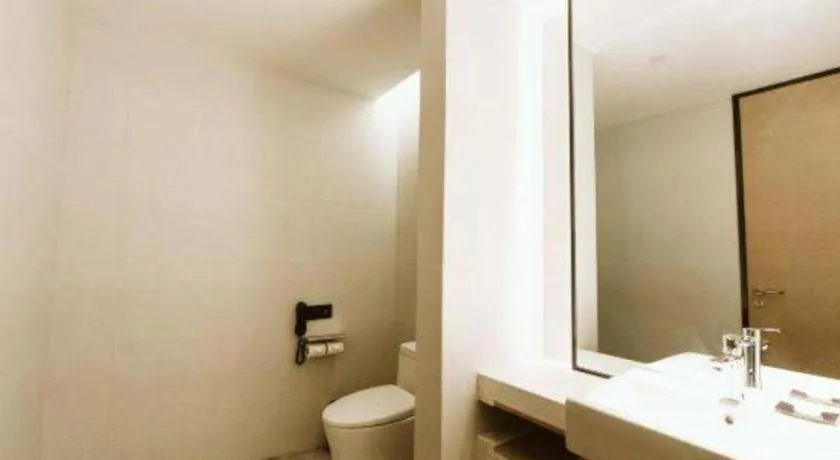 Lakehome Hotel Konggang