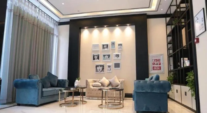 Xana Hotelle·Yutian