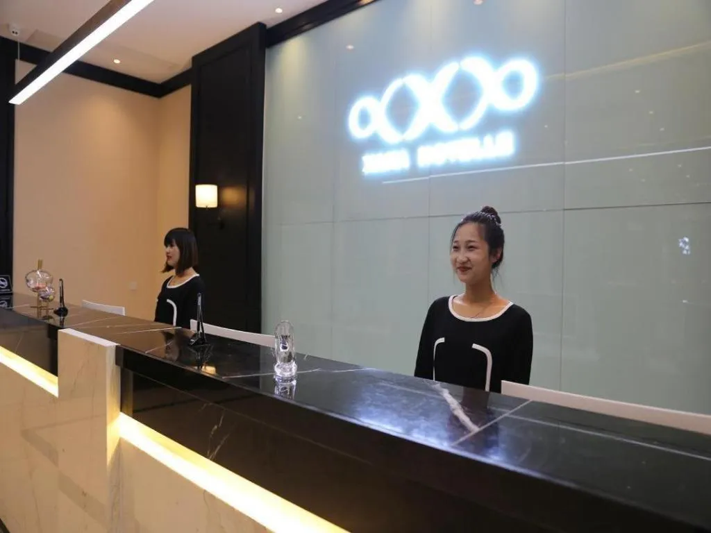 Xana Hotelle·Yutian