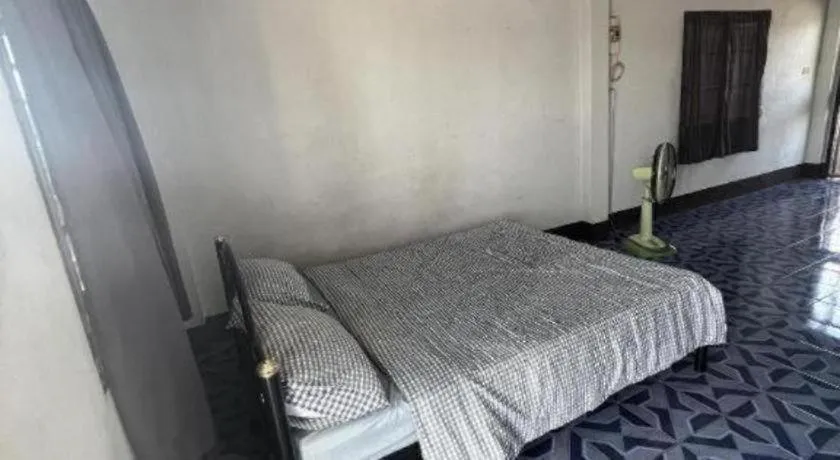 Bed in Chainarong Road