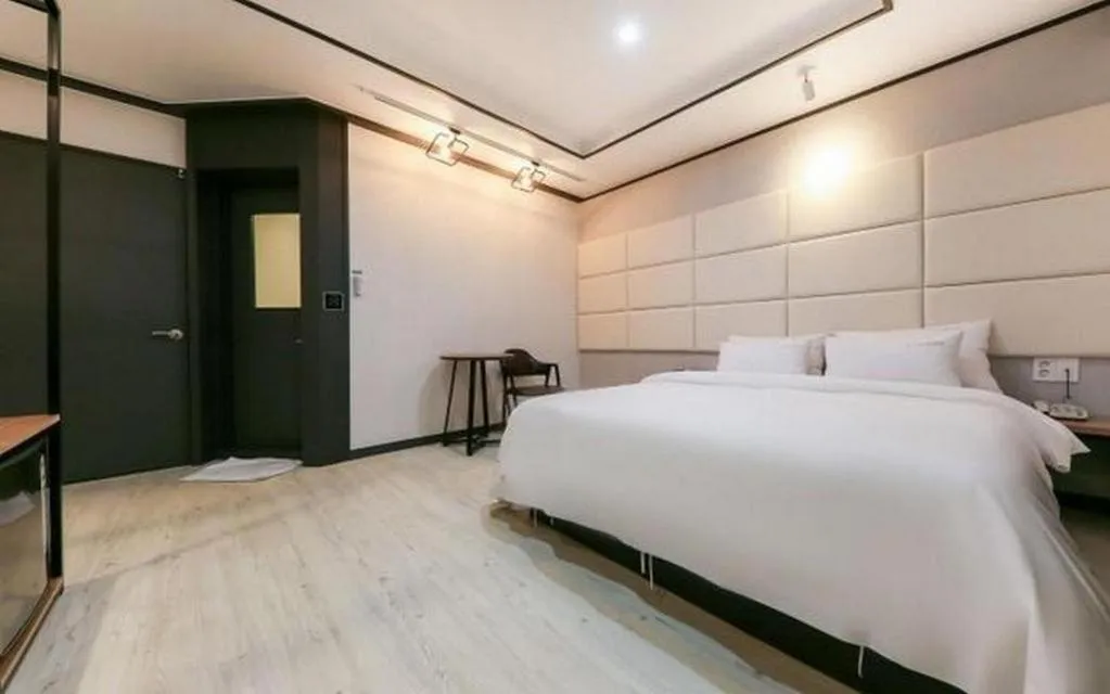 Bed in Best In City Hotel