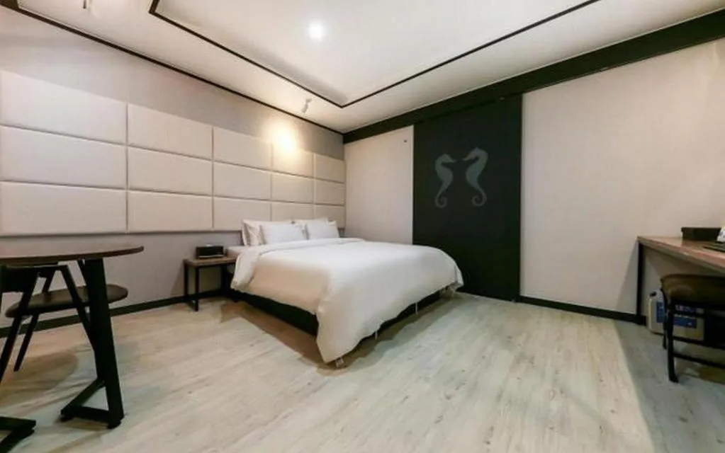 Bed in Best In City Hotel