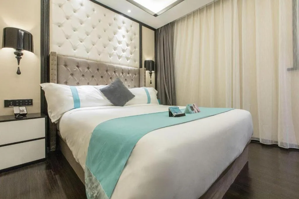 Bed in Xana Hotelle Shaghai Hongqiao Hub National Exhibition Center Qibao Lianming Road