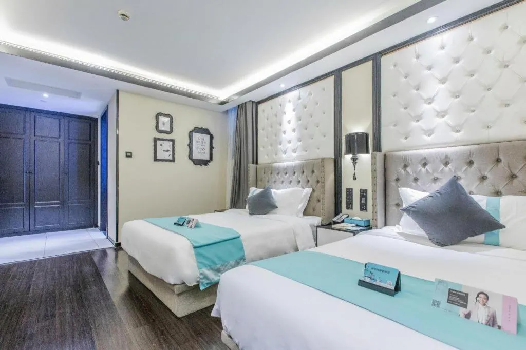 Bed in Xana Hotelle Shaghai Hongqiao Hub National Exhibition Center Qibao Lianming Road