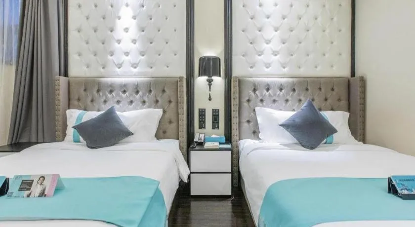 Bed in Xana Hotelle Shaghai Hongqiao Hub National Exhibition Center Qibao Lianming Road