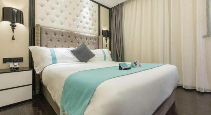 Bed in Xana Hotelle Shaghai Hongqiao Hub National Exhibition Center Qibao Lianming Road
