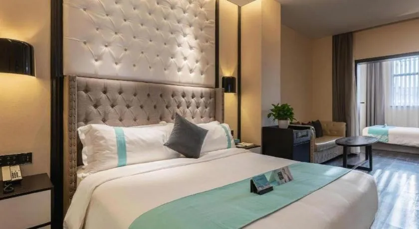 Bed in Xana Hotelle Shaghai Hongqiao Hub National Exhibition Center Qibao Lianming Road