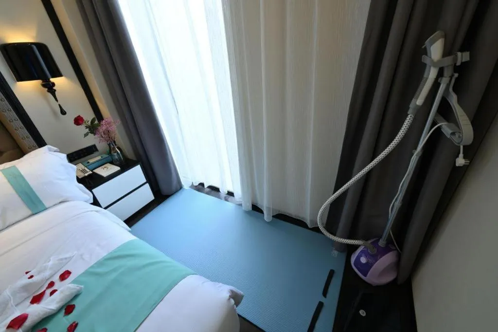 Bed in Xana Hotelle Shaghai Hongqiao Hub National Exhibition Center Qibao Lianming Road