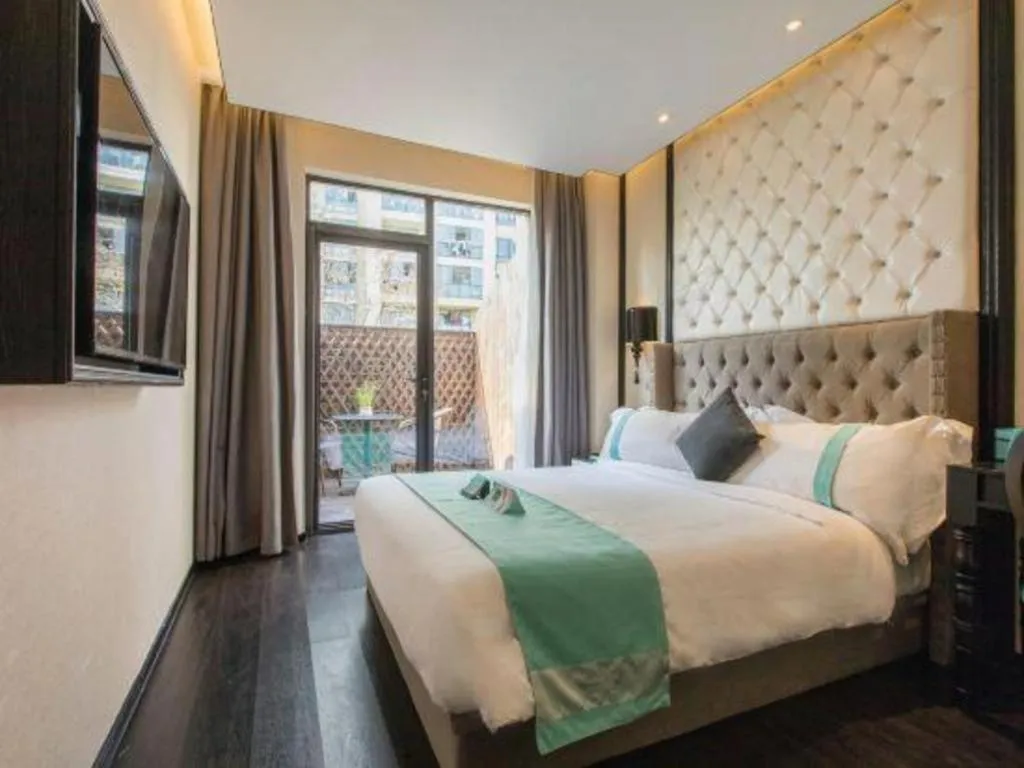 Bed in Xana Hotelle Shaghai Hongqiao Hub National Exhibition Center Qibao Lianming Road