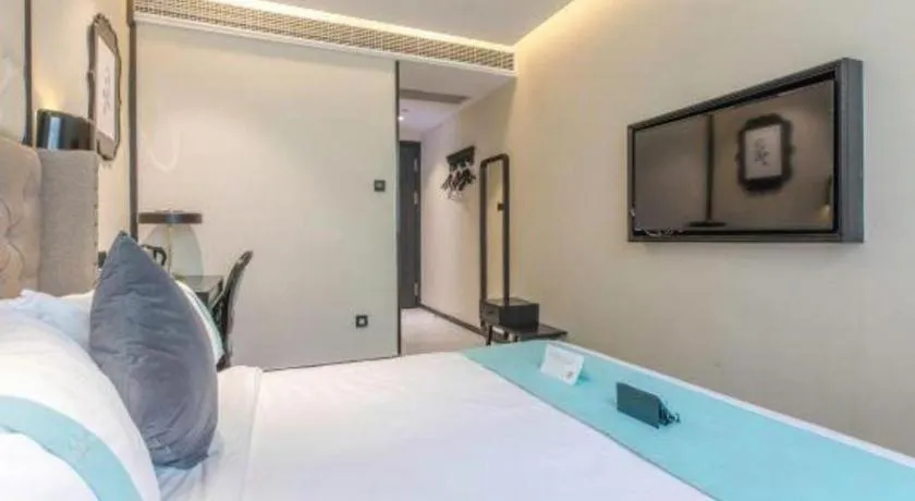 Bed in Xana Hotelle Shaghai Hongqiao Hub National Exhibition Center Qibao Lianming Road