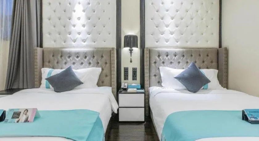 Bed in Xana Hotelle Shaghai Hongqiao Hub National Exhibition Center Qibao Lianming Road