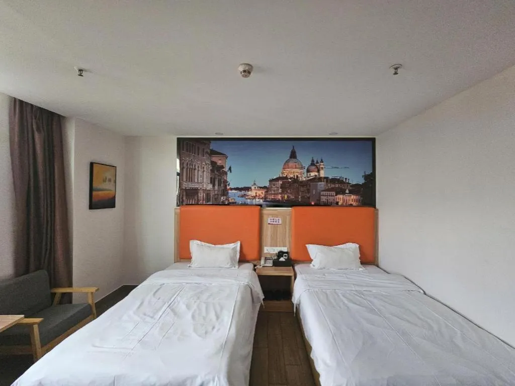 Bed in PAI Hotel·Huazhou Bus Terminal