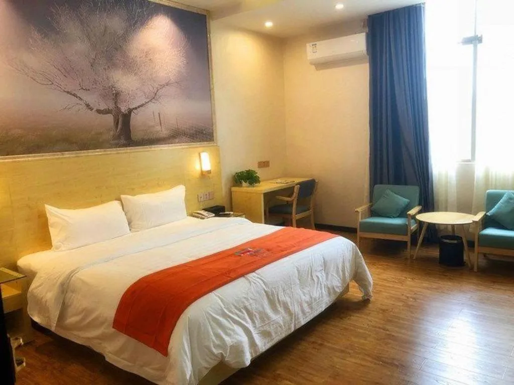 Bed in PAI Hotel·Huazhou Bus Terminal