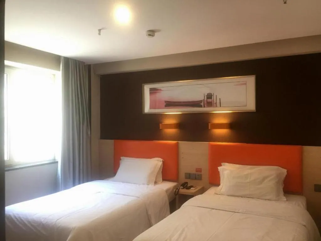 Bed in 7 Days Premium·Shenyang North Railway Station North Square