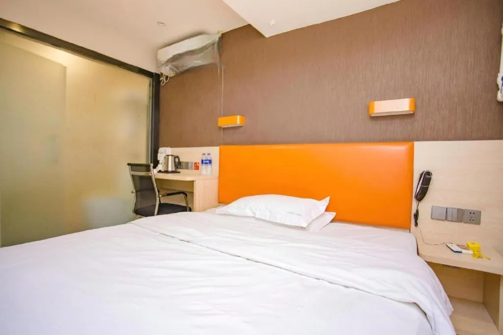 Bed in 7 Days Premium·Shenyang North Railway Station North Square