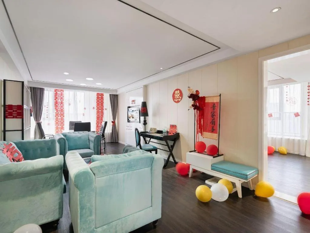 Xana Hotelle Chengdu Dafeng Huirong Plaza Longhu Street