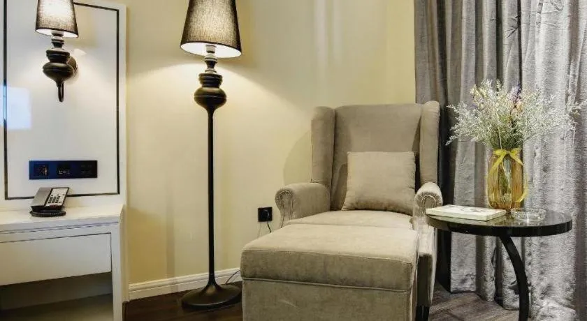 Xana Hotelle Chengdu Dafeng Huirong Plaza Longhu Street