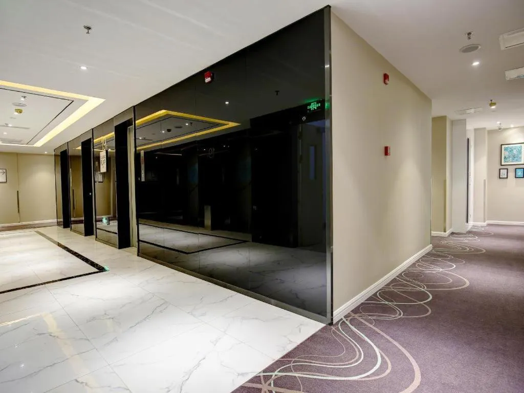 Xana Hotelle Chengdu Dafeng Huirong Plaza Longhu Street