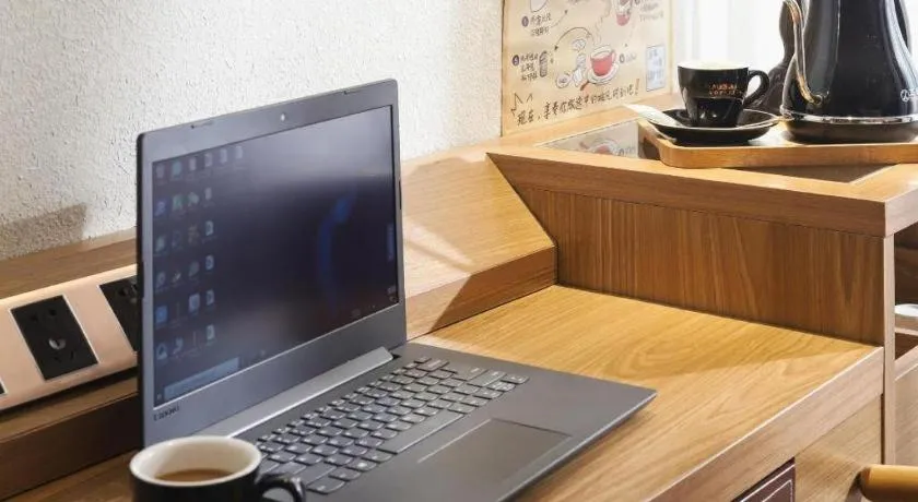 James Joyce Coffetel Zhengzhou CBD Exhibition Center Provincial People's Hospital