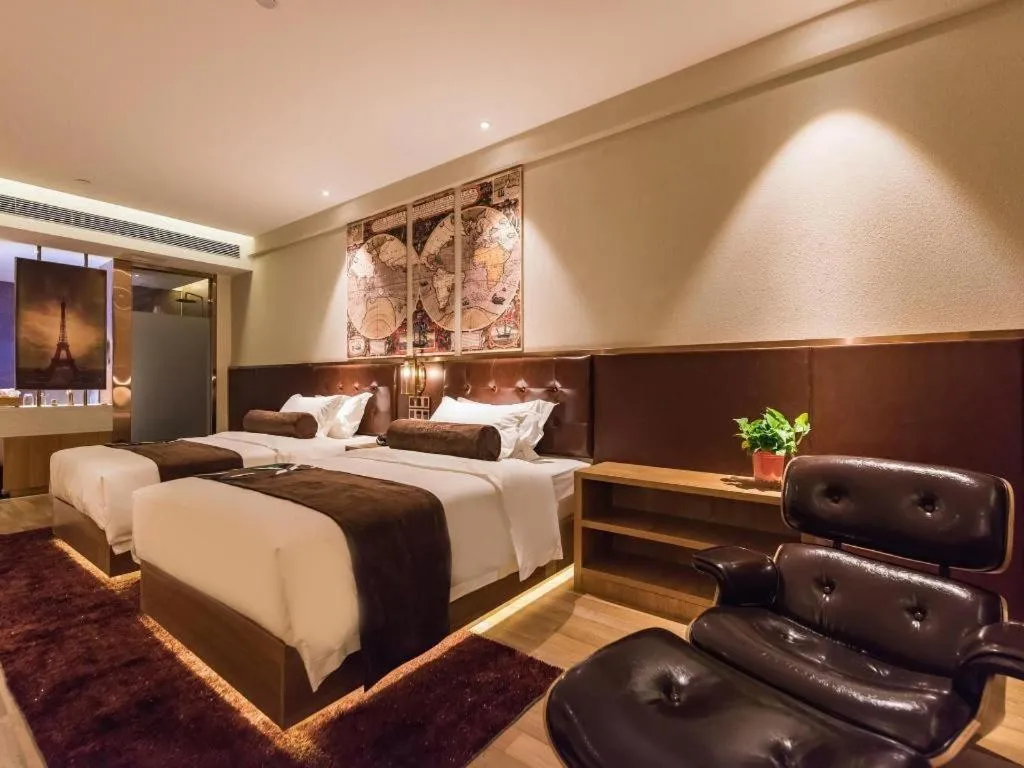 Bed in James Joyce Coffetel Zhengzhou CBD Exhibition Center Provincial People's Hospital