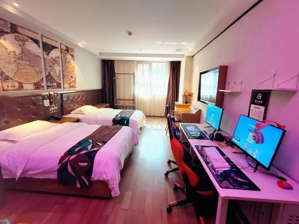 Bed in James Joyce Coffetel Zhengzhou CBD Exhibition Center Provincial People's Hospital