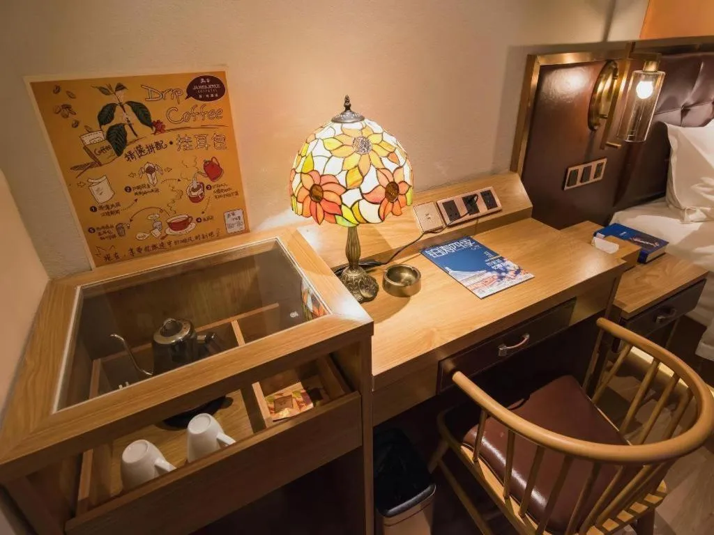 James Joyce Coffetel Zhengzhou CBD Exhibition Center Provincial People's Hospital