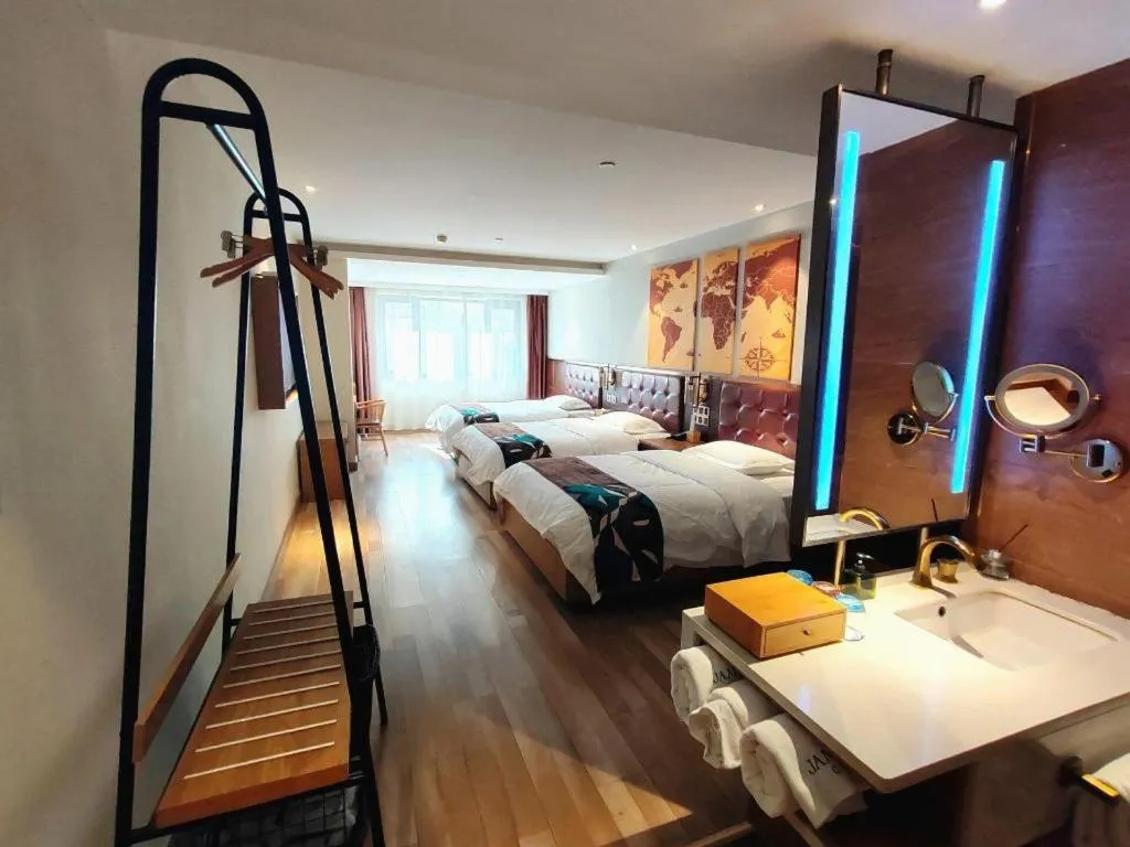 Bed in James Joyce Coffetel Zhengzhou CBD Exhibition Center Provincial People's Hospital