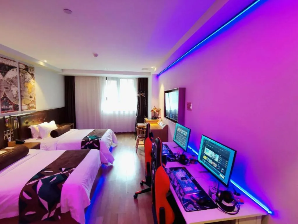 Bed in James Joyce Coffetel Zhengzhou CBD Exhibition Center Provincial People's Hospital