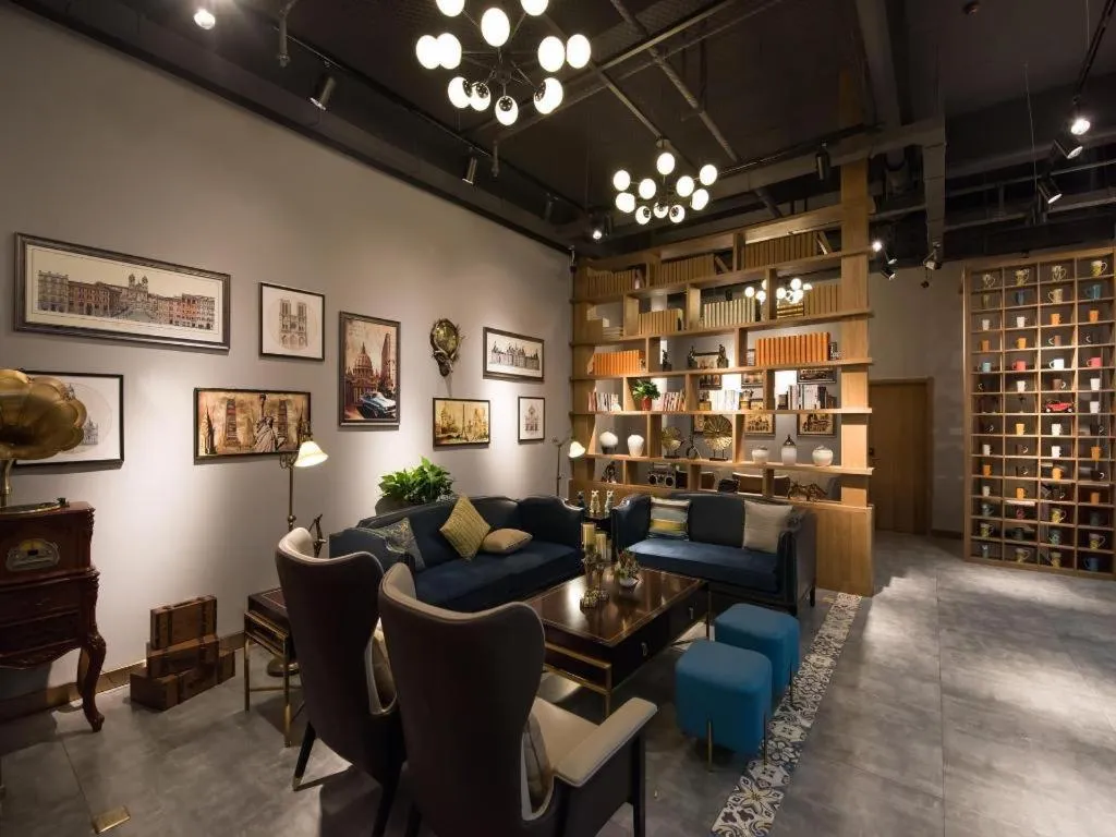 James Joyce Coffetel Zhengzhou CBD Exhibition Center Provincial People's Hospital