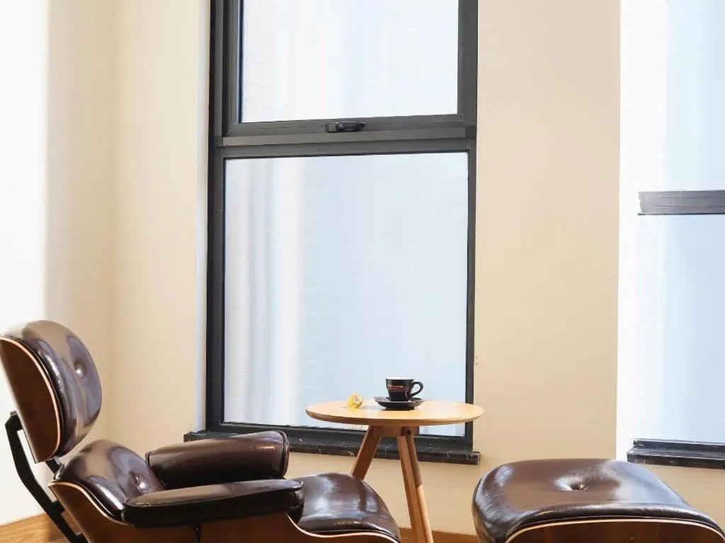 James Joyce Coffetel Zhengzhou CBD Exhibition Center Provincial People's Hospital