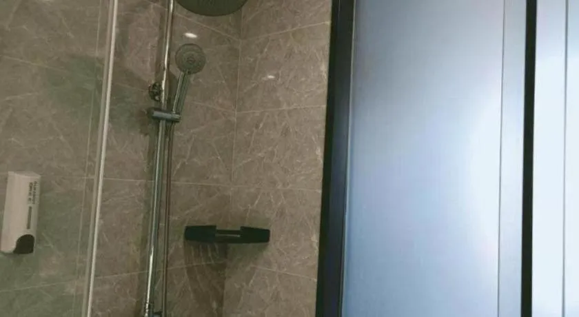 IU Hotel Qingdao Golden Beach Xuejiadao Metro Station