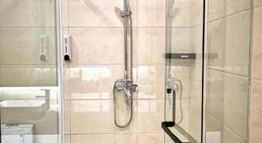 IU Hotel Qingdao Golden Beach Xuejiadao Metro Station