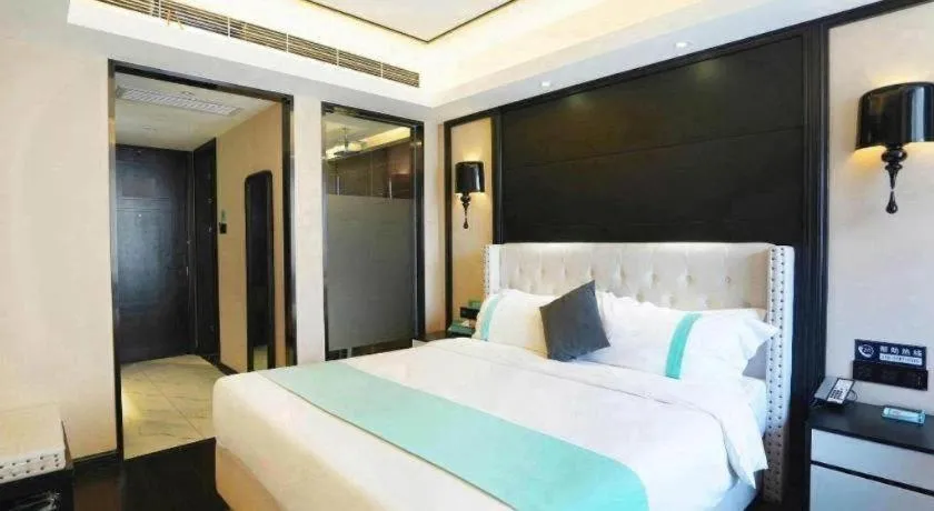 Bed in Xana Hotelle Zhengzhou North Passenger Terminal North University Town