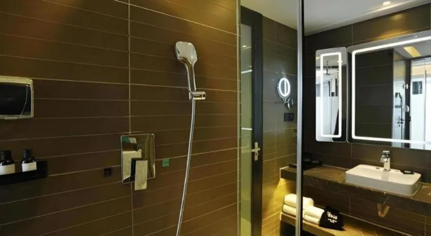 Xana Hotelle Zhengzhou North Passenger Terminal North University Town