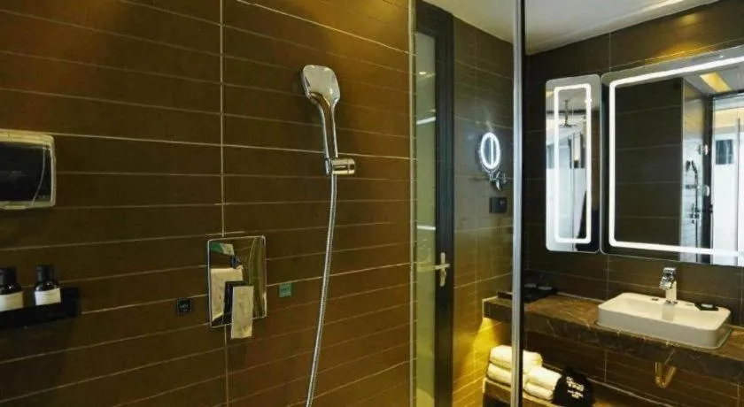 Xana Hotelle Zhengzhou North Passenger Terminal North University Town